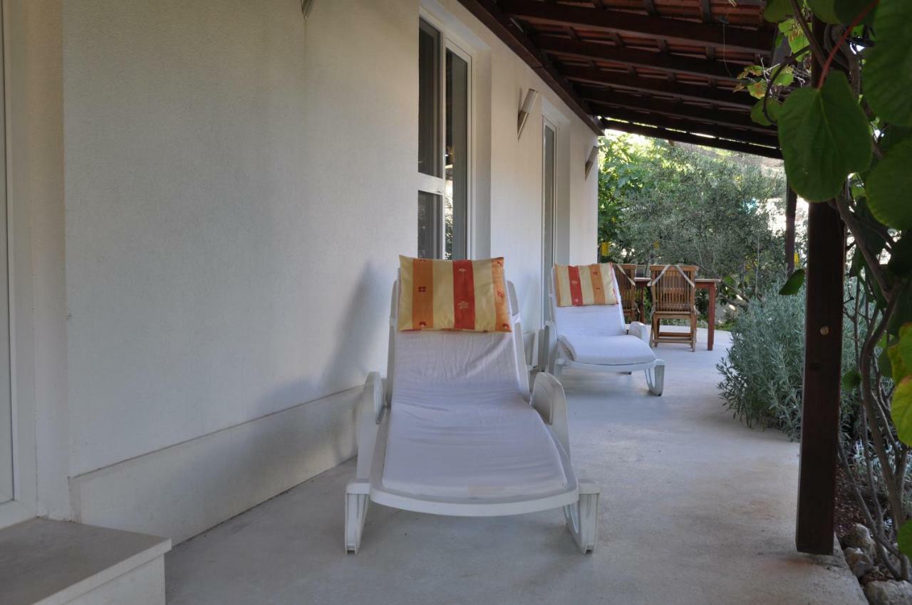 Villa Delfin Sutivan Exterior photo